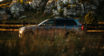 Volvo XC90 wśród łąk